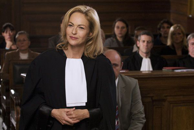 photo d'Alexandra Vandernoot dans le tournage  A tort ou &agrave; raison 
